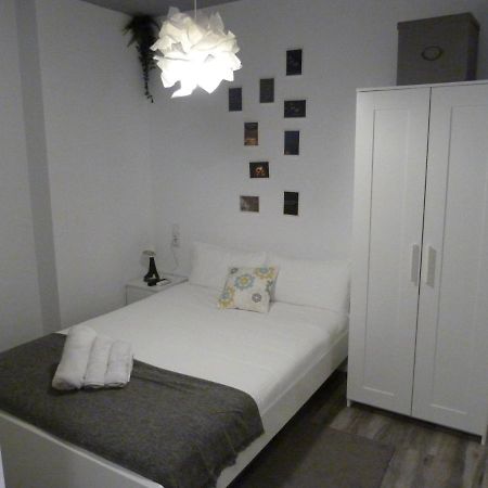 Intimo Y Acogedor "Algunos" Con Banera Hidromasaje Lejlighed Valencia Eksteriør billede