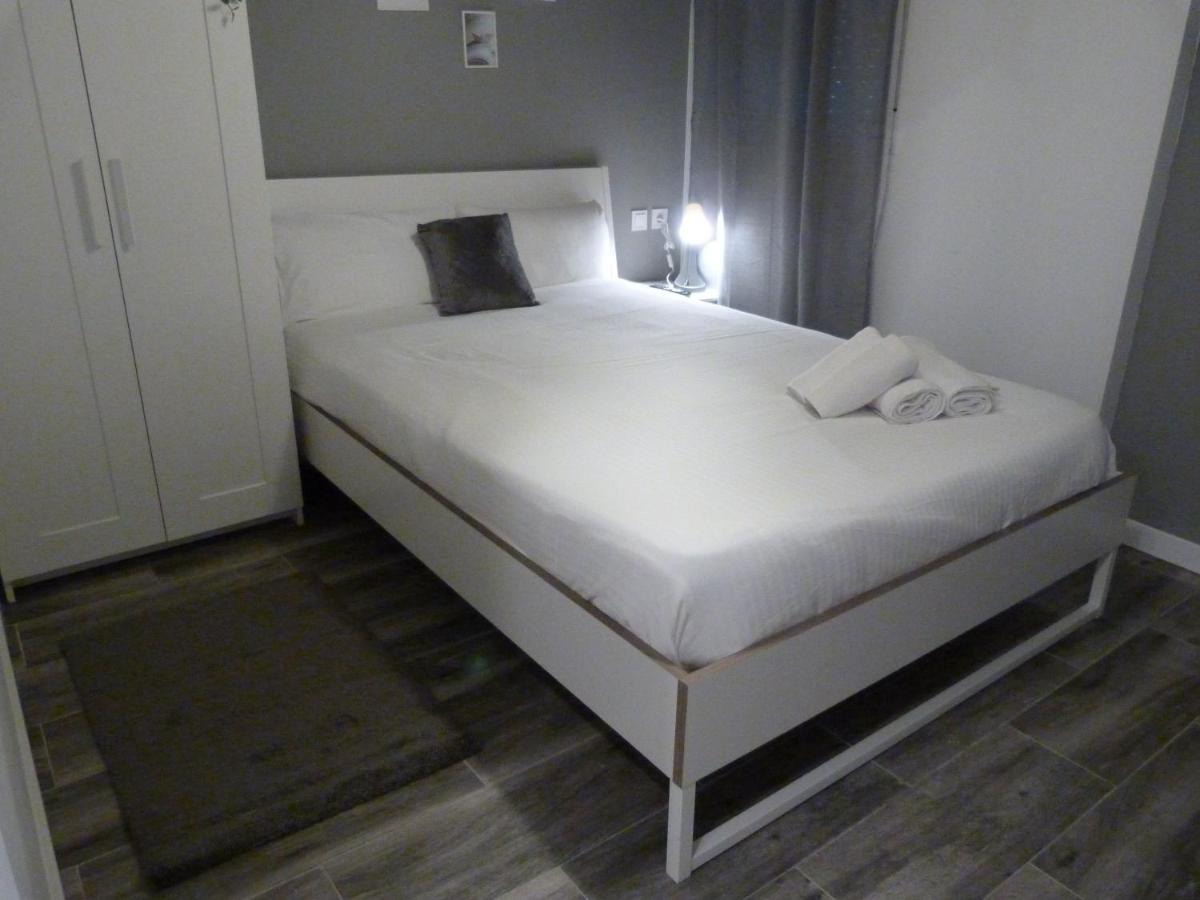 Intimo Y Acogedor "Algunos" Con Banera Hidromasaje Lejlighed Valencia Eksteriør billede