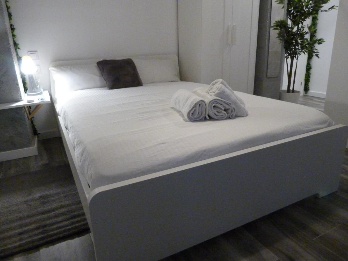 Intimo Y Acogedor "Algunos" Con Banera Hidromasaje Lejlighed Valencia Eksteriør billede