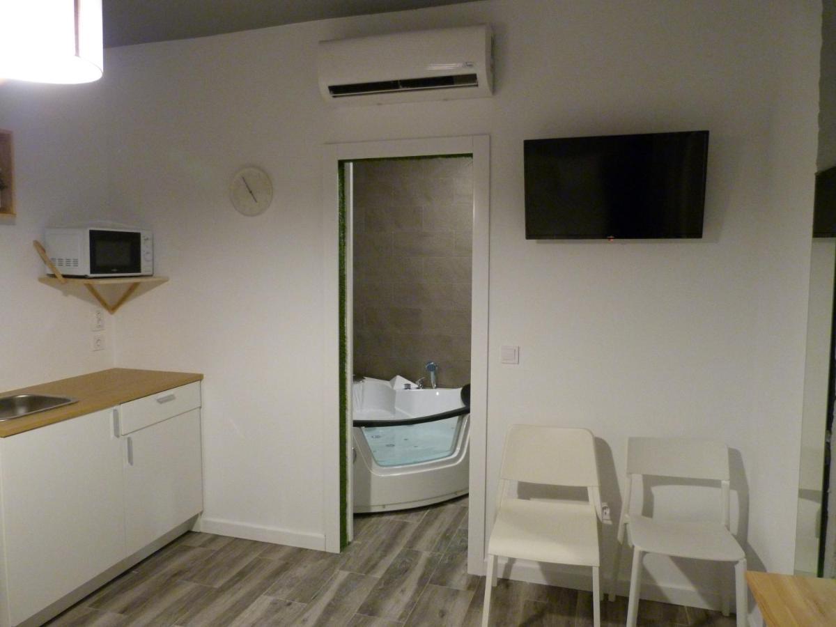 Intimo Y Acogedor "Algunos" Con Banera Hidromasaje Lejlighed Valencia Eksteriør billede